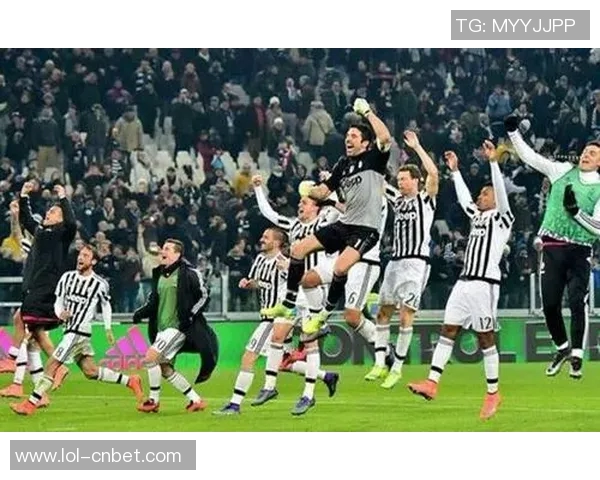 世界杯精彩对决巴萨4-0曼联战术解析与绝杀时刻回顾 世界杯精彩对决巴萨4-0曼联战术解析与绝杀时刻回顾