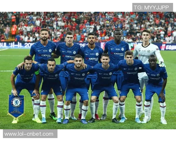 英超精彩对决切尔西大胜利物浦点球大战引发全场狂欢