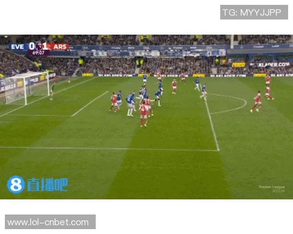 德甲激战：AC米兰绝杀曼联全场沸腾赛后精彩点评回顾