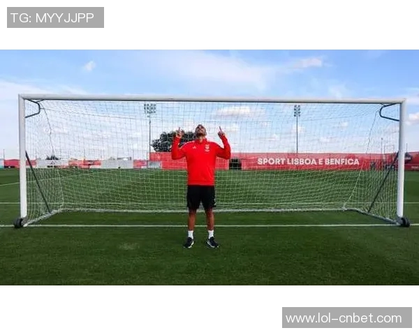 友谊赛精彩回顾里昂大胜本菲卡帽子戏法引爆全场激情