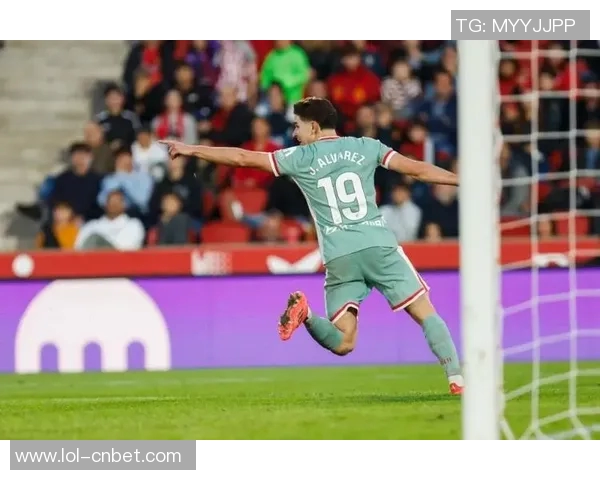 中超赛场惊现冷门那不勒斯以一球小胜马竞战术解析引发热议