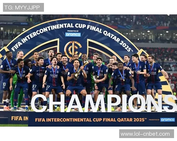 西甲赛场惊现冷门曼联狂胜巴黎圣日耳曼引发全场轰动