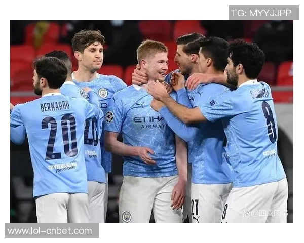 友谊赛精彩对决AC米兰与多特蒙德战成平局绝杀瞬间引发全场欢呼 友谊赛精彩对决AC米兰与多特蒙德战成平局绝杀瞬间引发全场欢呼