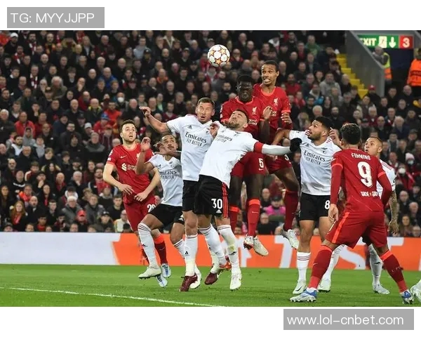 英超惊现冷门里昂与利物浦战成平局帽子戏法瞬间点燃全场激情 英超惊现冷门里昂与利物浦战成平局帽子戏法瞬间点燃全场激情