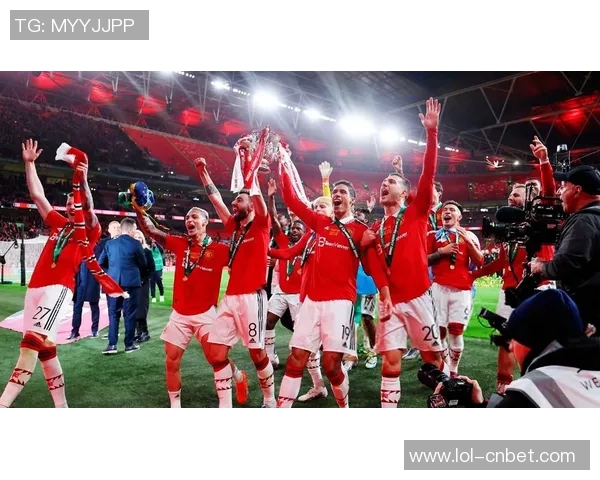 足总杯激战回顾曼联逆转热刺背后的战术解析与精彩瞬间 足总杯激战回顾曼联逆转热刺背后的战术解析与精彩瞬间